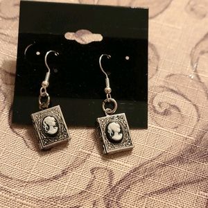 - Cameo Fashion Earrings